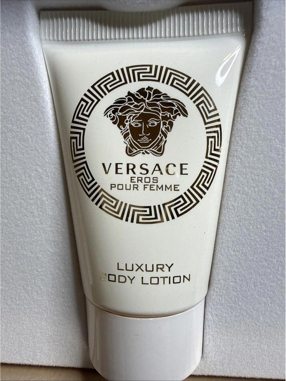 VERSACE Set Eros Pour Femme Bath Shower Gel, Body Lotion, Eau De Parfum Mini Set - Picture 4 of 9